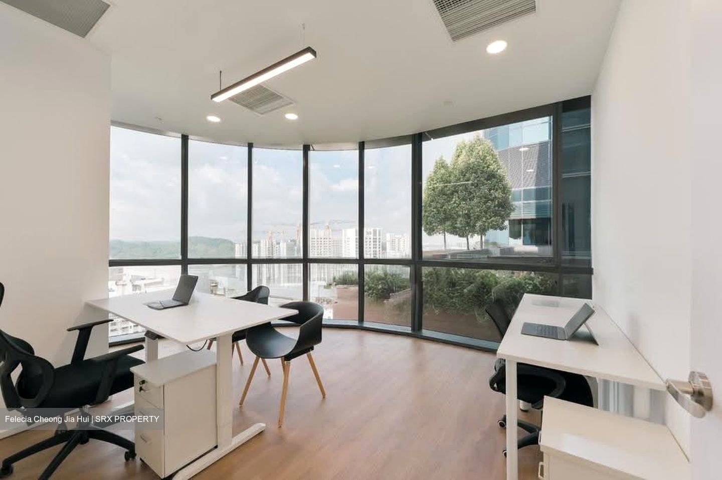 Woods Square (D25), Office #612426861